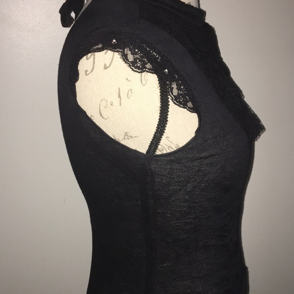 Forever 21 black lace & crinkle tie back top - Picture 4 of 8